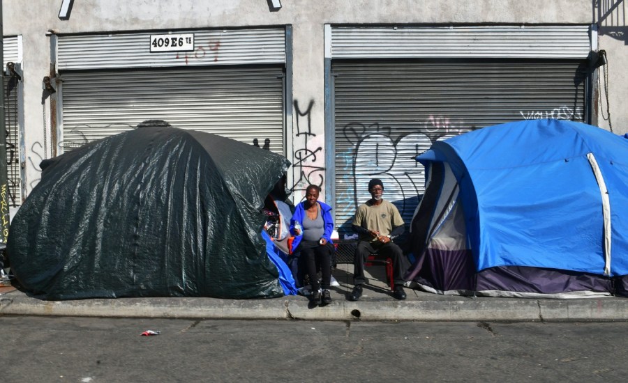 los angeles california homeless homelessness homicide murder rate increase police LAPD lapd