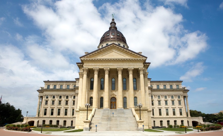 the kansas state capitol building