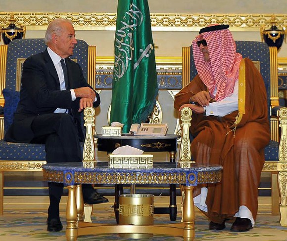 Biden in Saudi Arabia in 2011