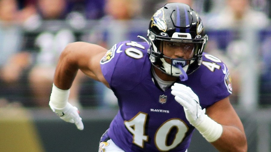 Baltimore Ravens inside linebacker Malik Harrison (40) runs during a game against the Cincinnati Bengals