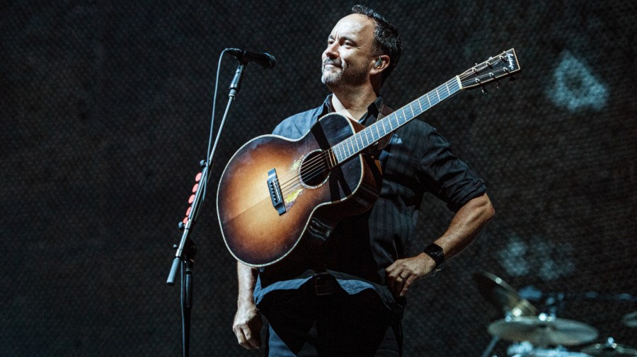 Dave Matthews performs