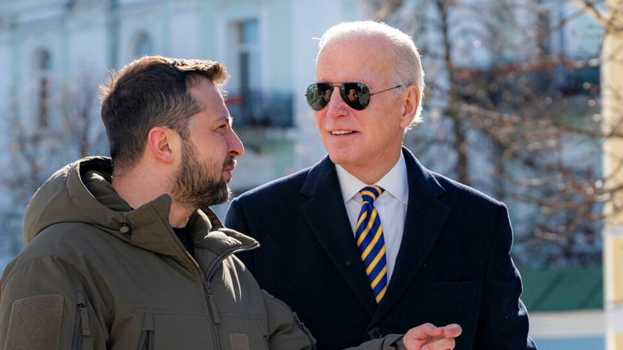 Ukrainian President Volodymyr Zelensky and President Biden speak outside.