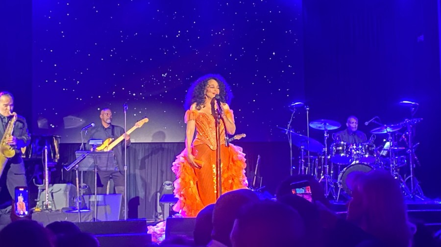 Diana Ross performs at the Washington, DC Gala.