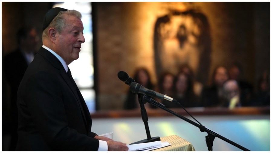 Former Vice President Al Gore speaks at the funeral for former Sen. Joe Lieberman.