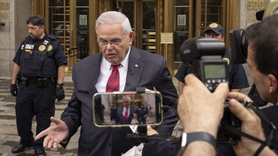 Sen. Robert Menendez, D-N.J., leaves Manhattan federal court, Thursday, June. 6, 2024, in New York. (AP Photo/Yuki Iwamura)